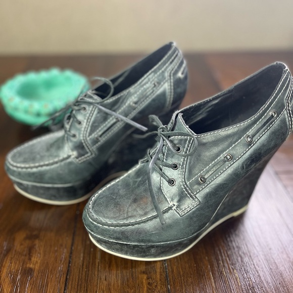 Joe’s Jeans Upbeat II Oxford Wedge Heels - Picture 1 of 7